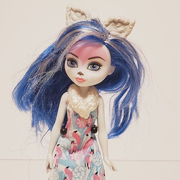 Ever After High Epic Winter Pixie Fox Doll - Picture 2 of 9